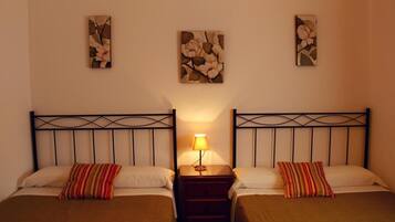 Strykejern/-brett, wi-fi og sengetøy