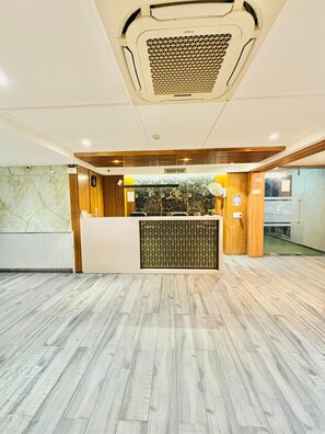 Lobby - Hotel Meritus Inn Ahmedabad (Ahmedabad)