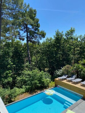 Outdoor pool, a heated pool - Magnificent villa under the pines - Heated swimming pool - Hammanm - Jacuzzi - 8 pers (Biscarrosse)