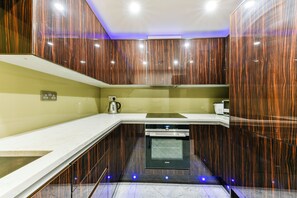 Private kitchen - Mayfair Boutique Penthouse Flat two bedroom (London)