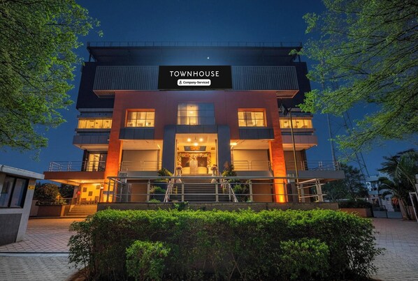 House | Exterior - Townhouse OAK Saspade Road Satara (Satara)