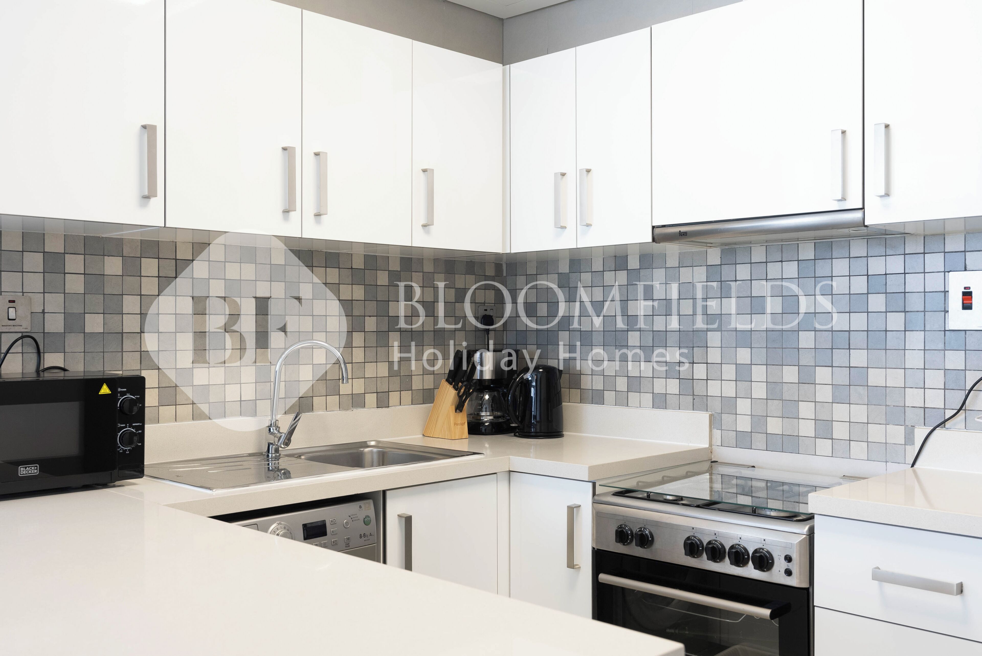 Apartment, Balkon, eingeschränkter Meerblick | Eigene Küche