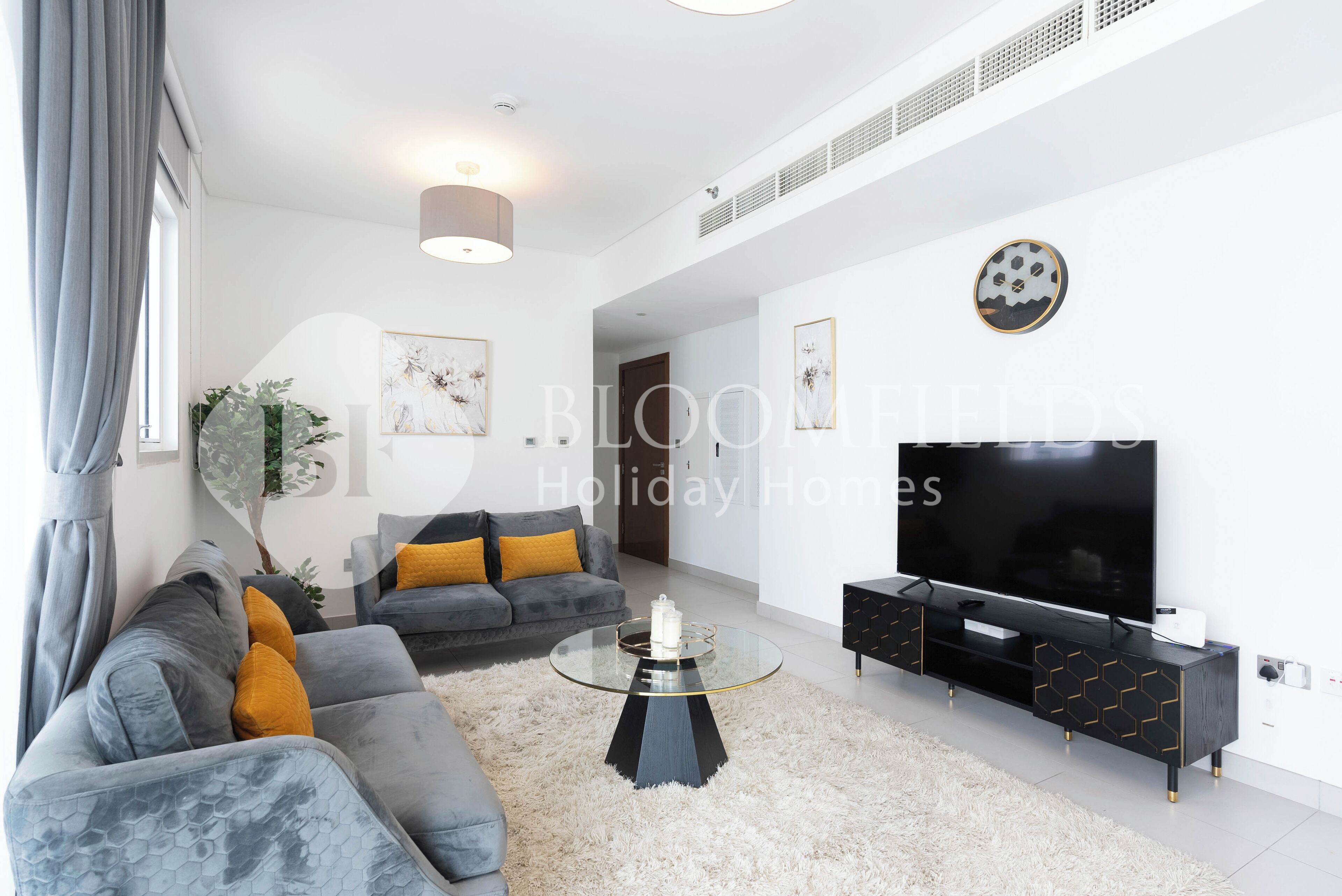 Leilighet, balkong, delvis sjøutsikt | Innvendig