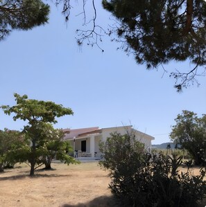 Exterior - Apartment 'Trilocale Corbezzolo Vista Mare 1' with Sea View, Wi-Fi and Air Conditioning (Valledoria)