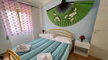 Fer et planche Ă repasser, Wi-Fi, draps fournis