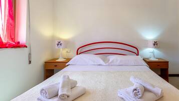1 chambre, fer et planche Ă repasser, Wi-Fi, draps fournis