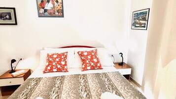 Fer et planche Ă repasser, Wi-Fi, draps fournis