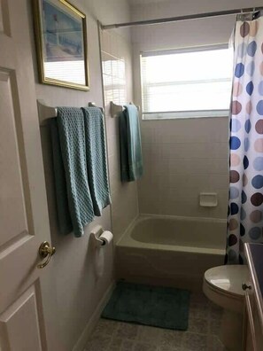 House | 4 bilik tidur 