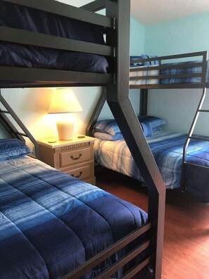 House | 4 bilik tidur 