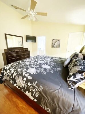 House | 4 bilik tidur 