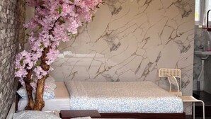 Premium Room | Bed sheets - Nature's Resort (Sidlaghatta)