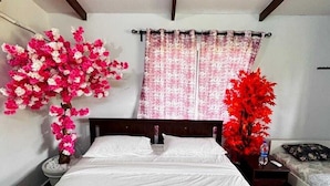 Standard Triple Room | Bed sheets - Nature's Resort (Sidlaghatta)