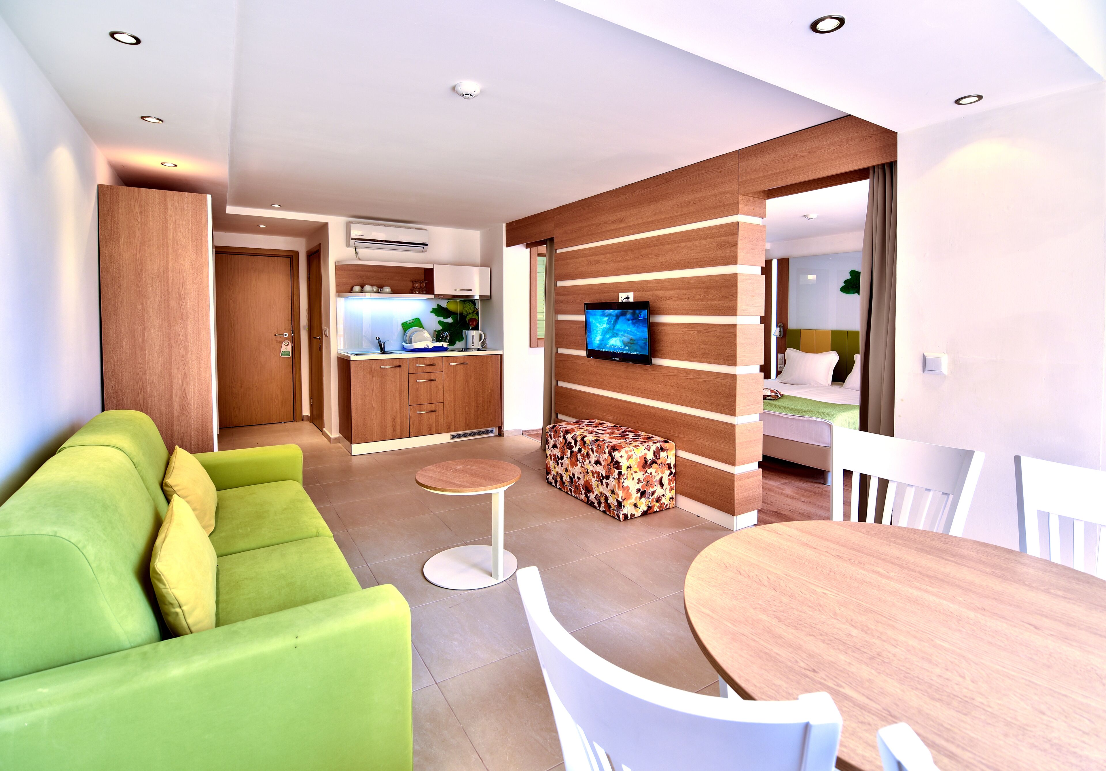 Economy-studiolejlighed | Privat køkken | Minikøleskab, kogeplade, køkkentøj/tallerkener/redskaber