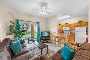 House | 3 bedrooms - Tranquil Townhouse 3 bed Lazy River Resort (Davenport)