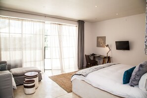 Room - Latitude 15 (Lusaka)