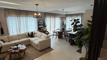 Villa | 3 bedrooms, Internet