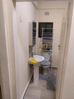 Bathroom - 24blouieville (Lusaka)