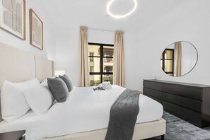 Apartment - Stayshort - 2 Bed in Downtown That Sleeps 6 With Burj Khalifa View (Dubai)