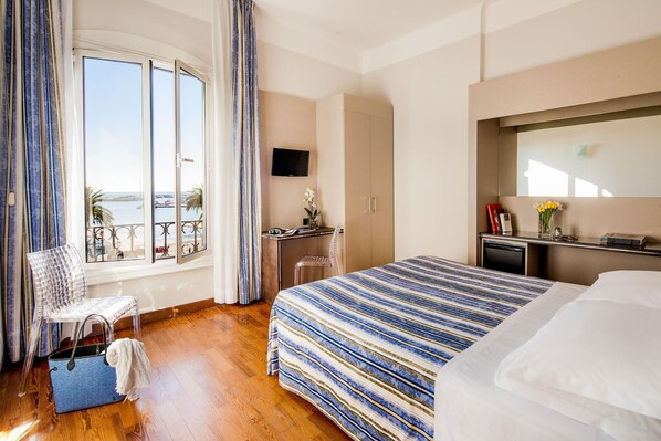 Room - Riviera Hotel (Rapallo)