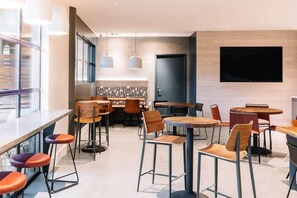 Dining - Bellevue Hotel (Bellevue)