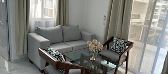 Luxury spacious 2 bedrooms 2 bathrooms located in the Maravilla Residencial