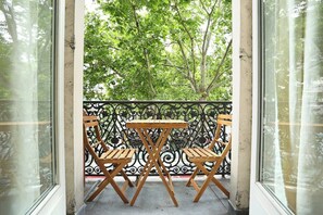 Balcony - Lovely Apartment Center of Paris (Paris)
