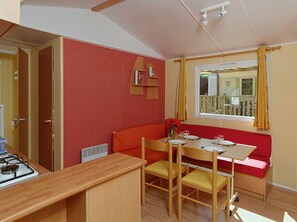 Dining - Cozy mobile home with terrace for 4 people (Les Aires)