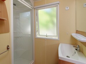 Bathroom - Cozy mobile home with terrace for 4 people (Les Aires)