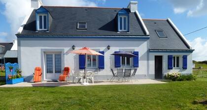 New house 3 rooms, near beach in Locmaria, sleeps 6-8
