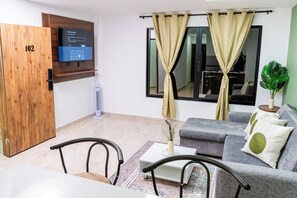 Living area - 2 room apartment with private patio very close to chipichape (Cali)