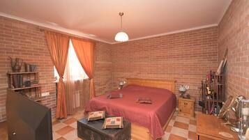 6 bedrooms, internet, bed sheets