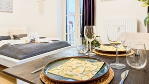 Internet, bed sheets - Luna Apartment Passau - Balcony - Kitchen - Self Checkin - Parking lot (Passau)