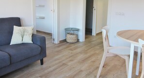 Interior - Modern Apartment in Palamós, with Air Conditioning (Palamós)