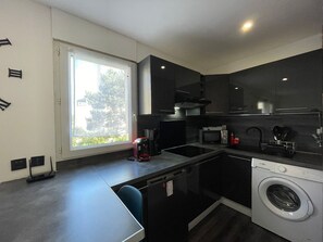 Fridge, microwave, coffee/tea maker - Renovated Port Studio with Terrace and WiFi (Capbreton)