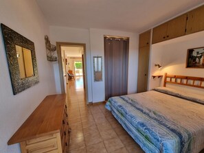 1 bedroom - Apartment 400m from the beach with communal pool (L'Escala)