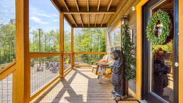 Suite | 5 bedrooms, Internet