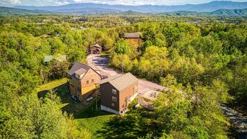 House | 5 bedrooms, Internet