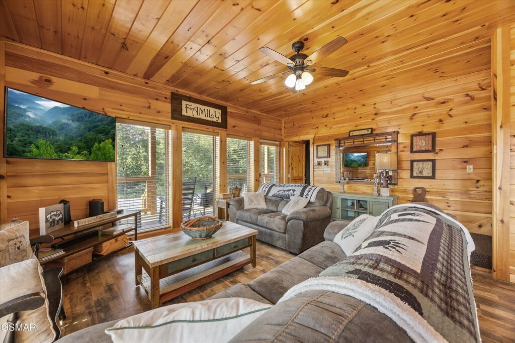 Suite | 5 bedrooms, Internet