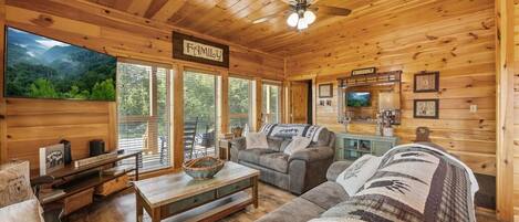 Suite | 5 bedrooms, Internet