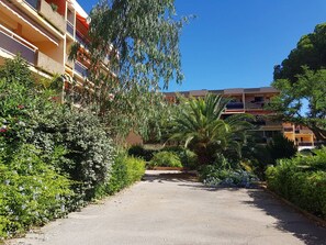 Property grounds - T2 with Loggia in La Favière - 5 Guests + Parking (Bormes-les-Mimosas)