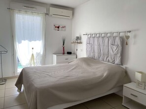 1 bedroom - T2 Apartment with Air Conditioning and Terrace in Balaruc-les-Bains (Balaruc-les-Bains)