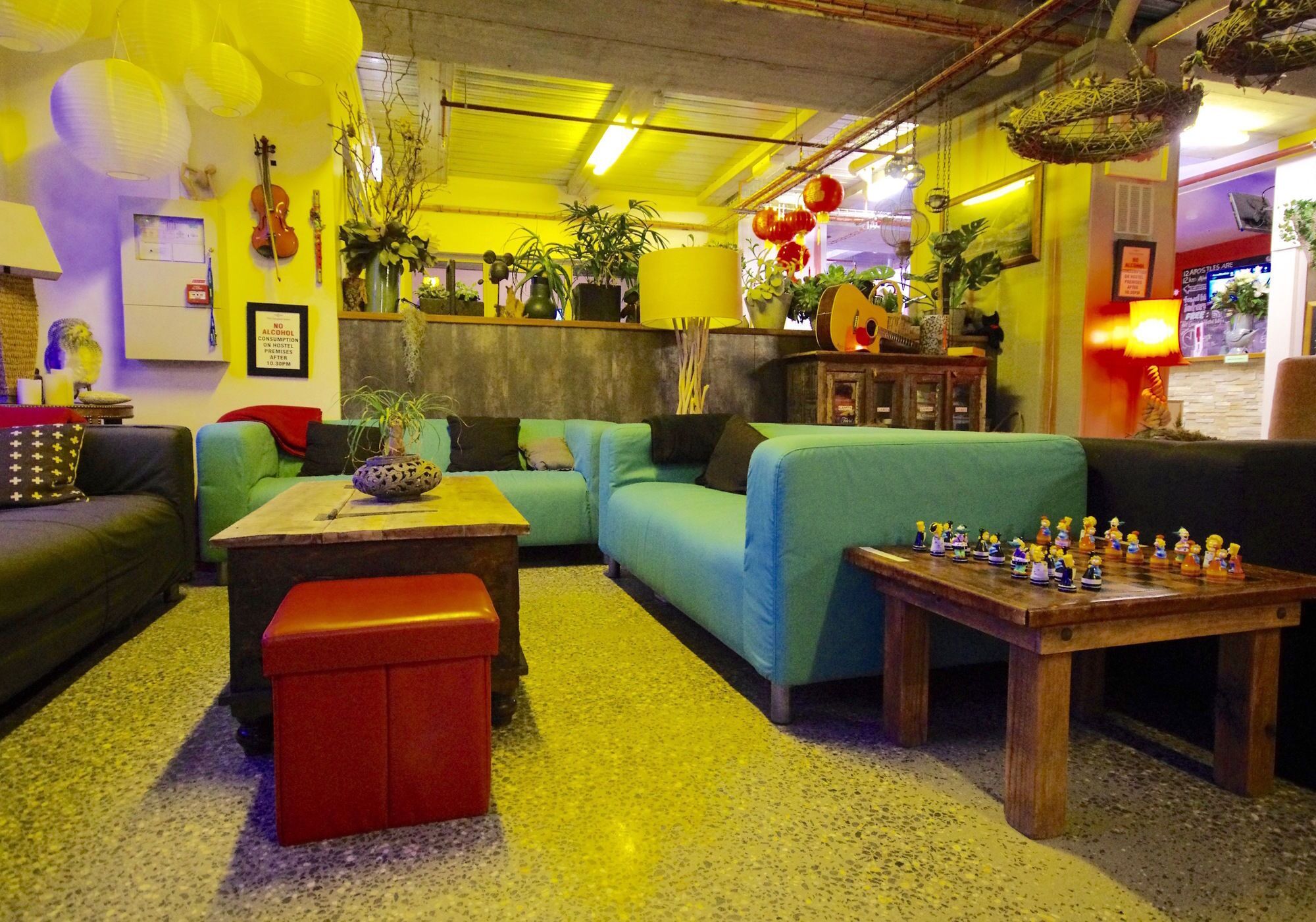 المنشأة من الداخل