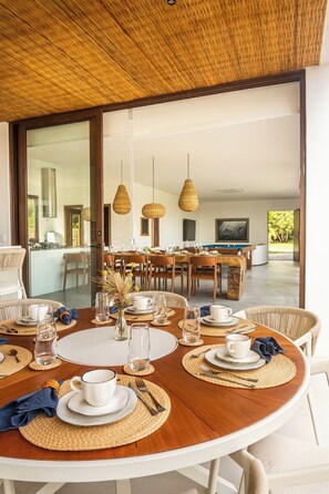 Dining - Luxury house in Trancoso | 7 suites in a gated community 1.5 km from the Quadrado (town square). (Trancoso)