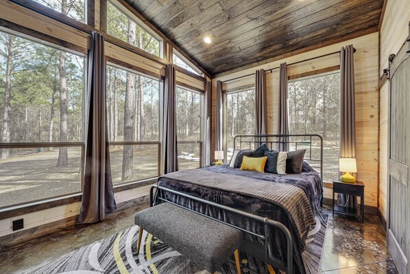 House (3 Bedrooms) | Interior - Sip on Inn Sips, Soaks & Fun Vibes in Hochatown! (Broken Bow)
