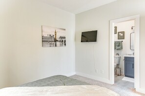 Interior - Explore Houston! Pet-friendly Home Near Downtown (Houston)