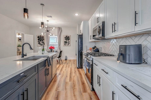 Explore Houston! Pet-friendly Home Near Downtown