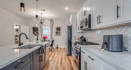 Explore Houston! Pet-friendly Home Near Downtown