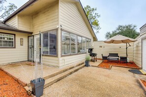 Interior - Quick Hwy Access: Family Retreat in Houston (Houston)