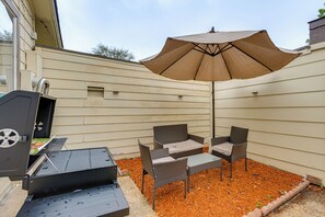 Interior - Quick Hwy Access: Family Retreat in Houston (Houston)