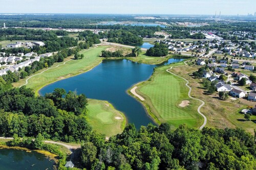 23 Mi to Disney: Family-friendly Golf Course Home!